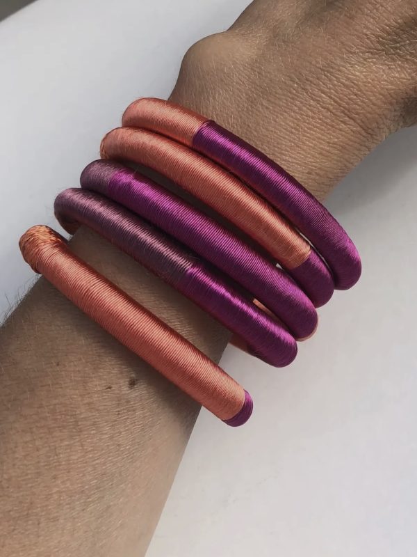 Pulseiras artesanais “Nour”